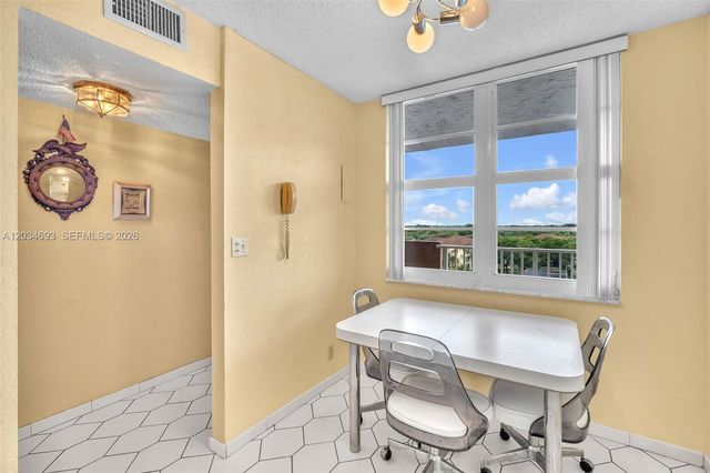 250 Jacaranda Dr 704, Plantation, FL 33324