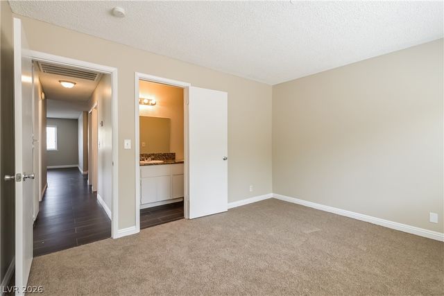 422 Chateau Drive, Henderson, NV 89002