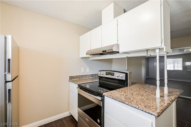 422 Chateau Drive, Henderson, NV 89002