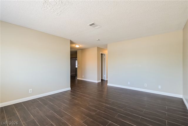 422 Chateau Drive, Henderson, NV 89002