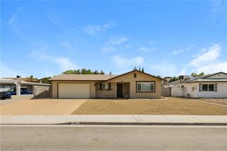 422 Chateau Drive, Henderson, NV 89002