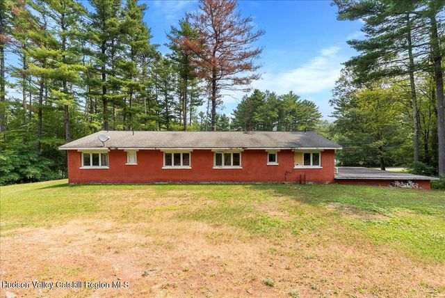 24 Alpine Drive, Round Top, NY 12473