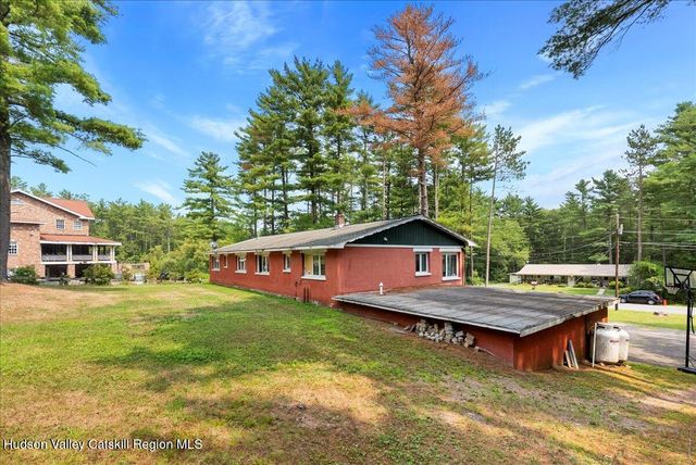 24 Alpine Drive, Round Top, NY 12473