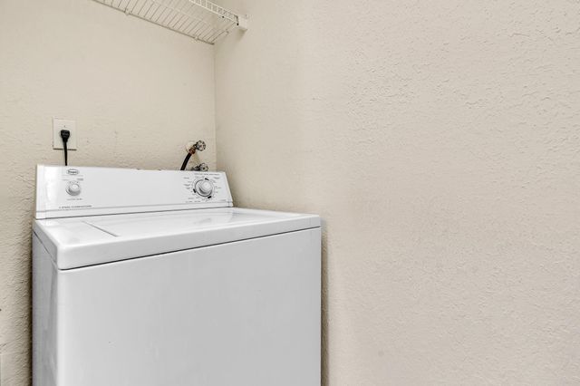 10240 NW 33rd Place, Sunrise, FL 33351