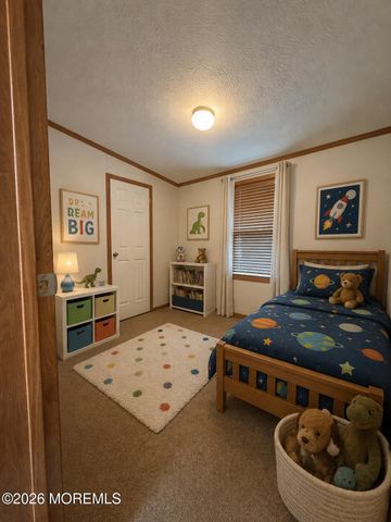 62 Stern Avenue, Hazlet, NJ 07734