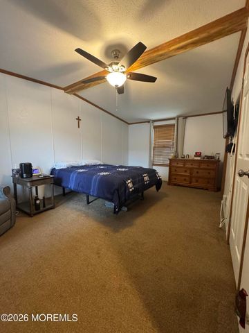 62 Stern Avenue, Hazlet, NJ 07734