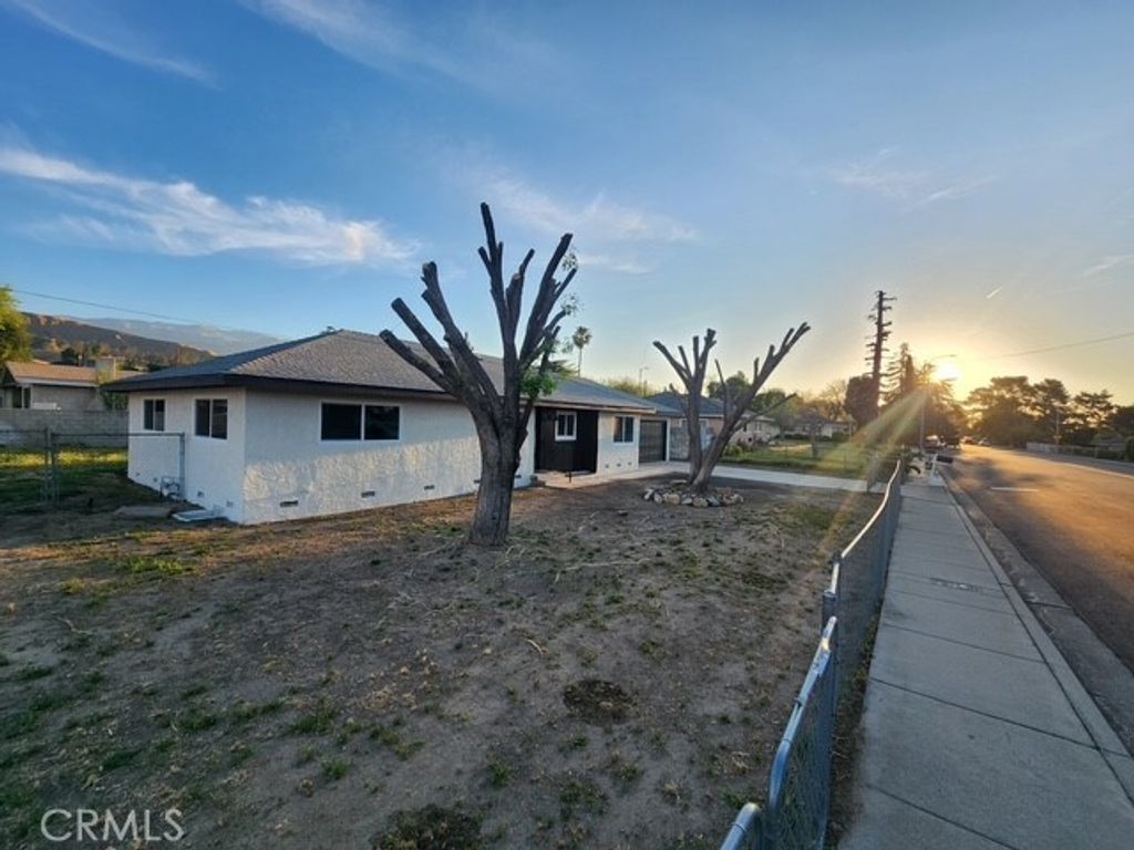 Image 7 of property listing at 693 W Wilson, Banning, CA 92220
