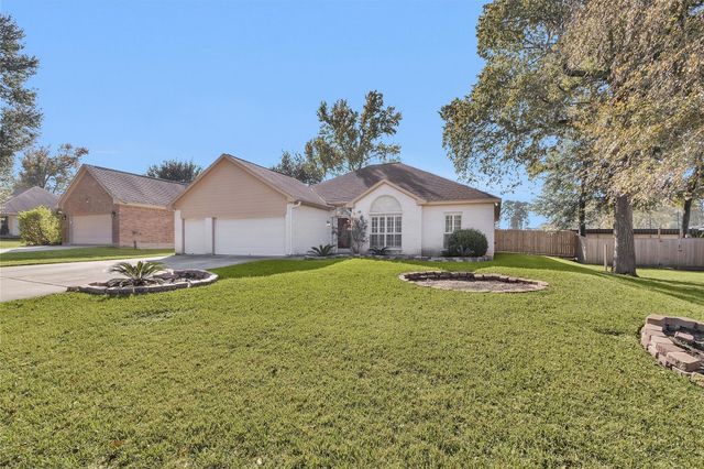 147 April Waters Drive W, Conroe, TX 77356