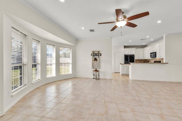 147 April Waters Drive W, Conroe, TX 77356