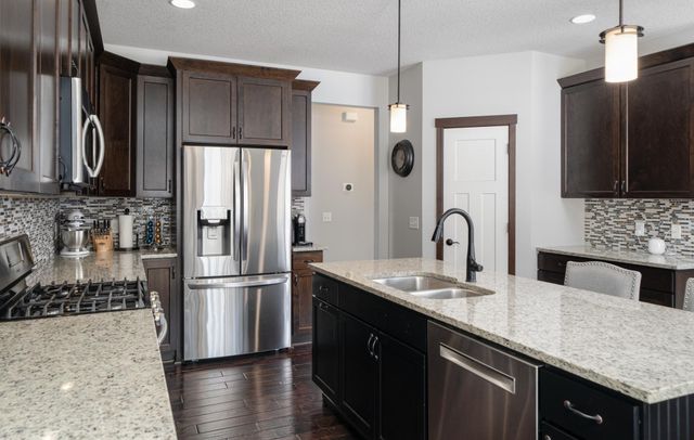 3677 Edgerton Street, Vadnais Heights, MN 55127