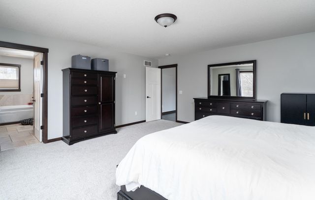 3677 Edgerton Street, Vadnais Heights, MN 55127