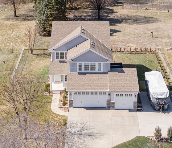 3677 Edgerton Street, Vadnais Heights, MN 55127
