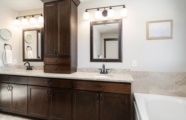 3677 Edgerton Street, Vadnais Heights, MN 55127