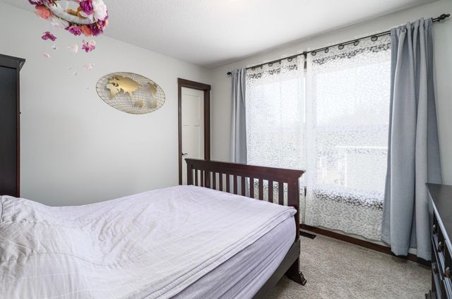 3677 Edgerton Street, Vadnais Heights, MN 55127