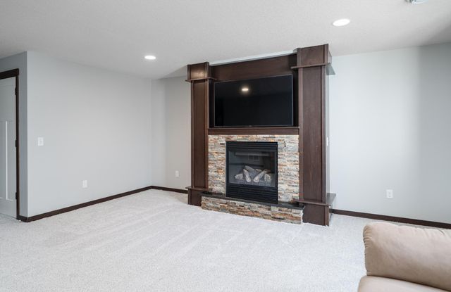 3677 Edgerton Street, Vadnais Heights, MN 55127