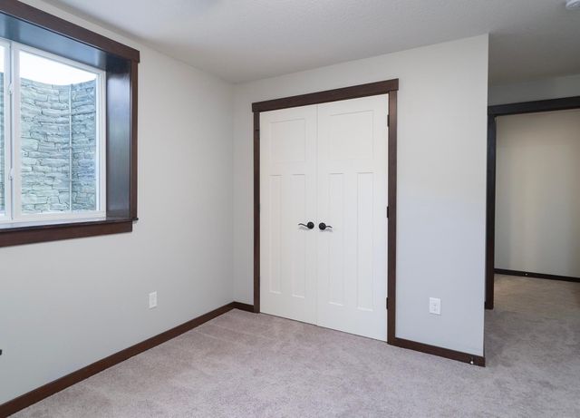 3677 Edgerton Street, Vadnais Heights, MN 55127