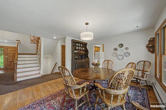 829 Ramapo Valley Road, Oakland, NJ 07436