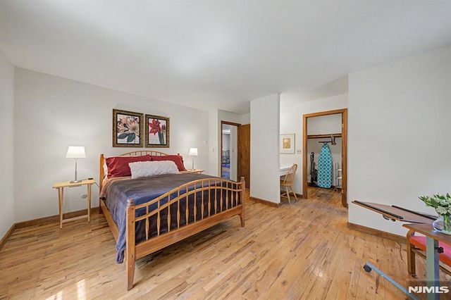 829 Ramapo Valley Road, Oakland, NJ 07436