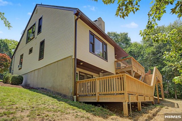 829 Ramapo Valley Road, Oakland, NJ 07436