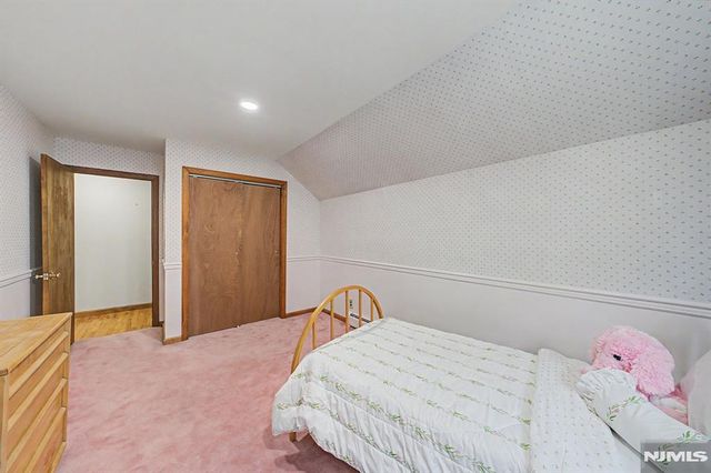 829 Ramapo Valley Road, Oakland, NJ 07436