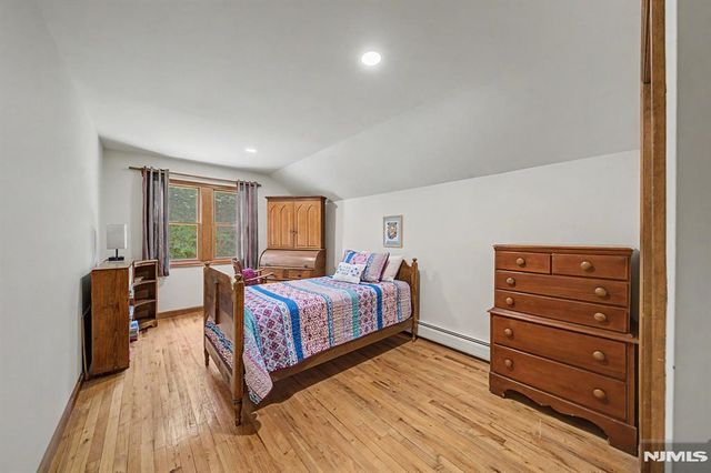 829 Ramapo Valley Road, Oakland, NJ 07436