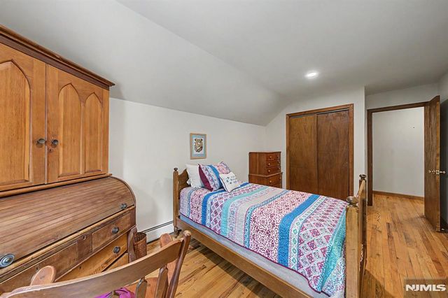 829 Ramapo Valley Road, Oakland, NJ 07436