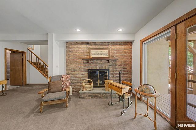 829 Ramapo Valley Road, Oakland, NJ 07436