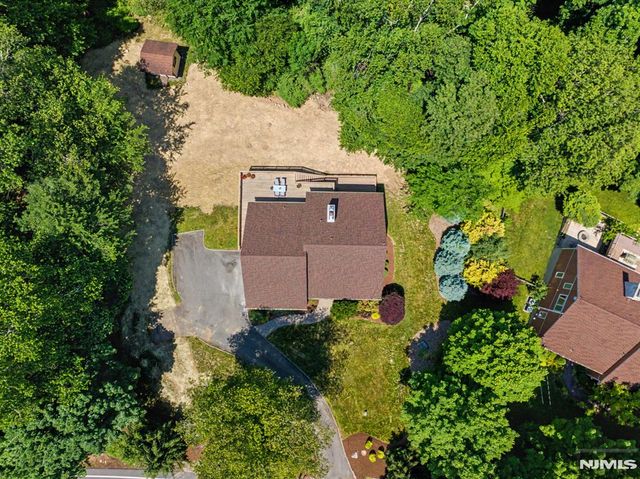 829 Ramapo Valley Road, Oakland, NJ 07436