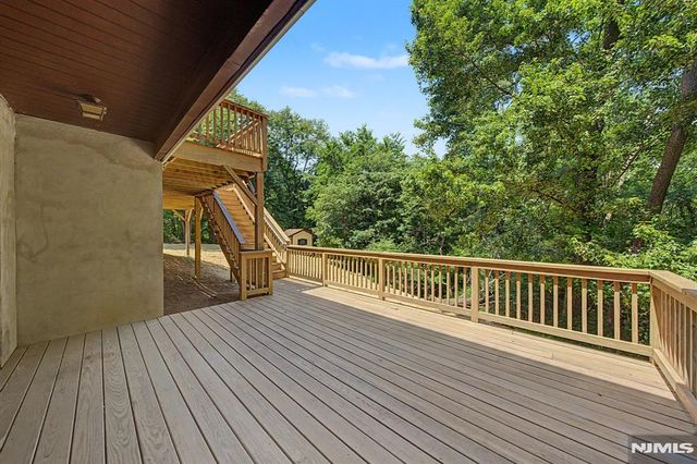 829 Ramapo Valley Road, Oakland, NJ 07436
