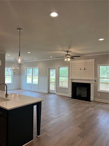 2736 Thomas View Court, Loganville, GA 30052
