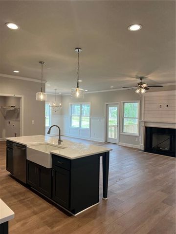 2736 Thomas View Court, Loganville, GA 30052