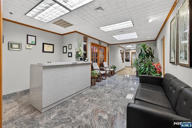 55 Paramus, Paramus, NJ 07652