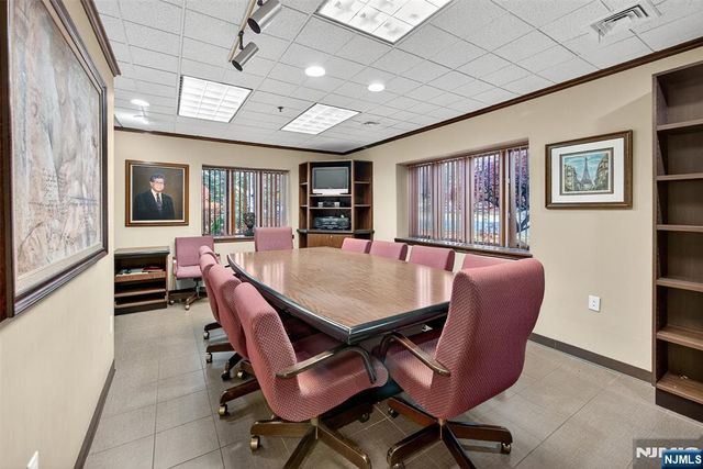 55 Paramus, Paramus, NJ 07652