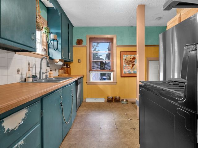 203 Wendell Road, Warwick, RI 02888