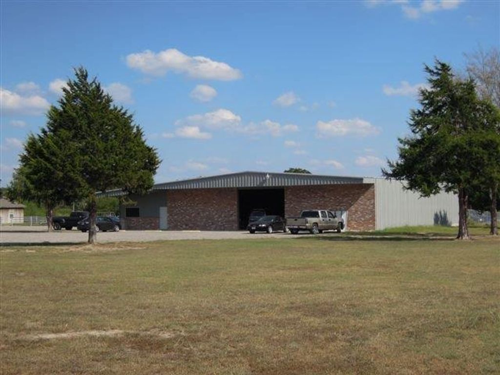 5023 Leonard Rd, Bryan, TX 77807 — exterior