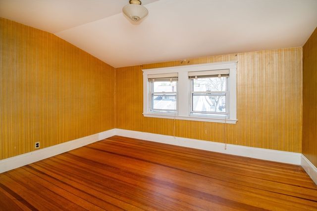 253 Billings St, Quincy, MA 02171