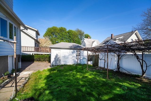 253 Billings St, Quincy, MA 02171