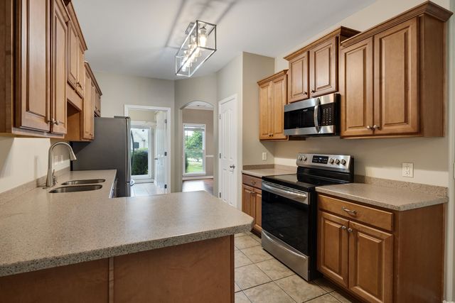 5578 SOUTHERN WINDS DR, Arlington, TN 38002