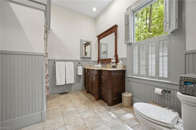 1024 Pleasant Ridge DR, Chesapeake, VA 23322