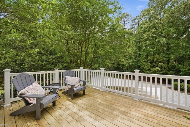 1024 Pleasant Ridge DR, Chesapeake, VA 23322