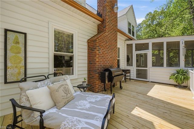 1024 Pleasant Ridge DR, Chesapeake, VA 23322