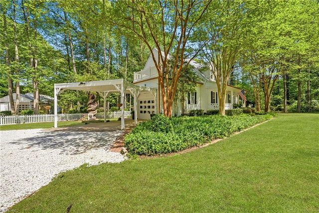 1024 Pleasant Ridge DR, Chesapeake, VA 23322