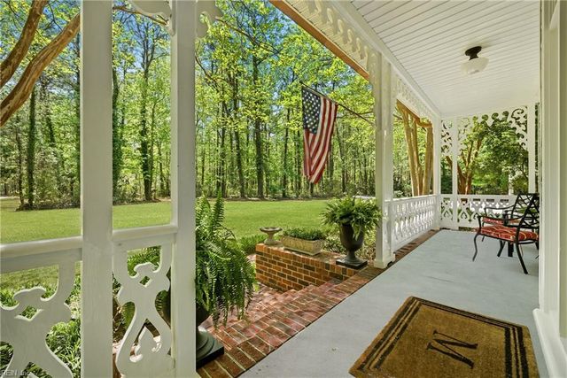 1024 Pleasant Ridge DR, Chesapeake, VA 23322