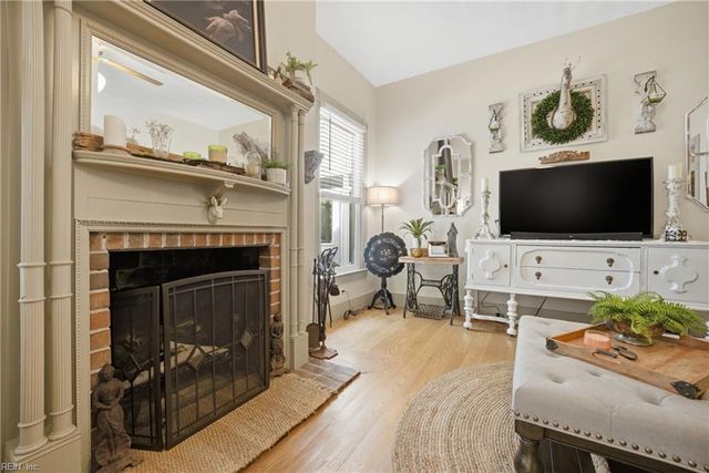 1024 Pleasant Ridge DR, Chesapeake, VA 23322