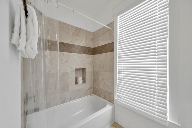 125 Los Angeles Street, Miramar Beach, FL 32550