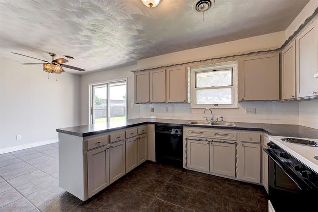 3024 SW 66th Street, Oklahoma City, OK 73159