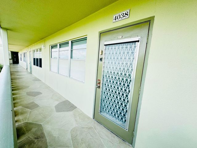 4038 Berkshire B 4038, Deerfield Beach, FL 33442