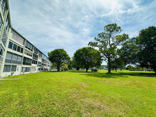 4038 Berkshire B 4038, Deerfield Beach, FL 33442