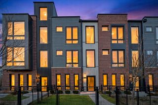 4232 W Belmont Avenue 3, Chicago, IL 60641