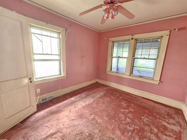 3904 Clinton Avenue, Minneapolis, MN 55409